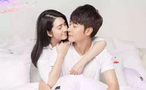 娱乐圈吃瓜的两人是谁啊,揭秘神秘“瓜农”背后的故事